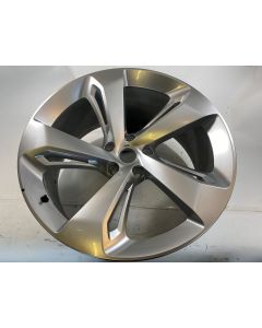 22" SILVER  RIGHT HAND ALLOY WHEEL (Bentayga) (36A601025AEU)