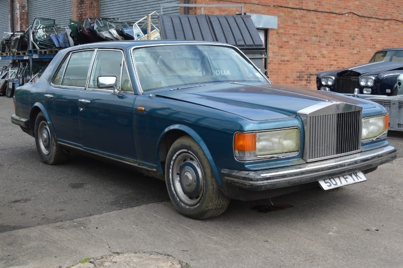 Rolls-Royce Silver Spirit : FSD-352