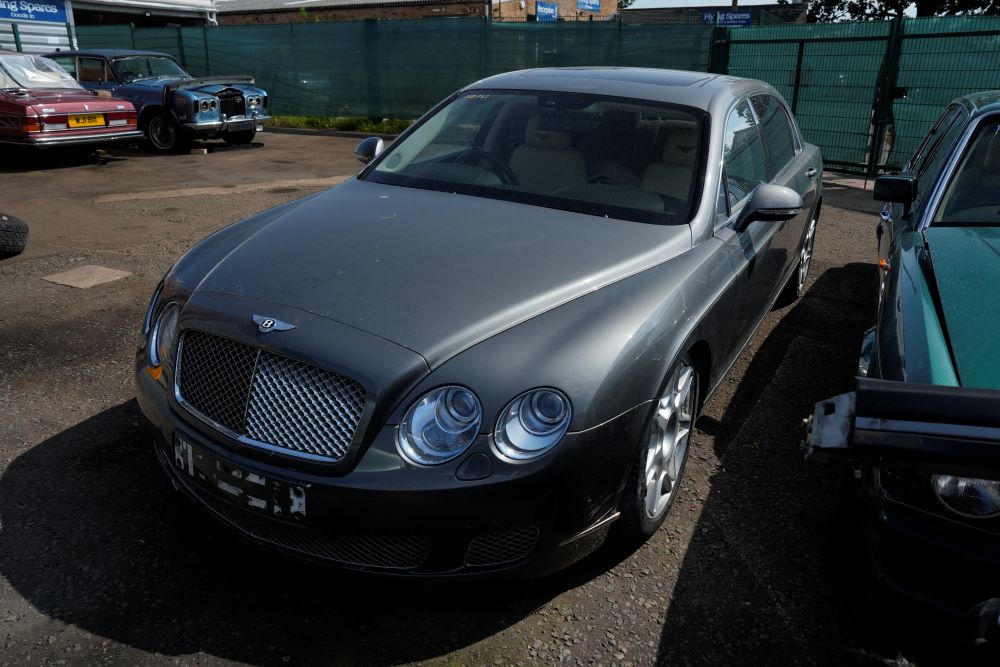 Bentley Flying Spur - FSD742