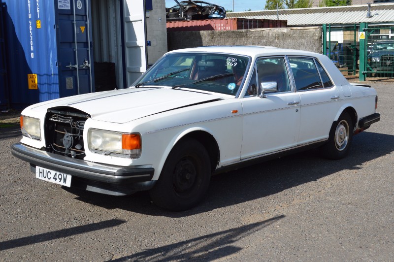 Rolls-Royce Silver Spirit : FSD-369