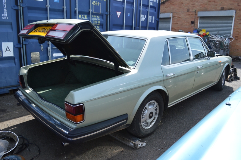 Rolls-Royce Silver Spirit