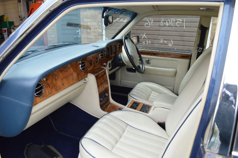 Rolls-Royce Silver Spirit