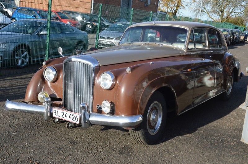 Bentley S2