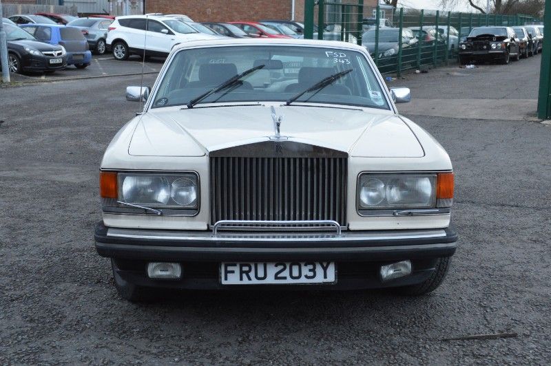 Rolls-Royce Silver Spirit