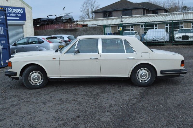 Rolls-Royce Silver Spirit