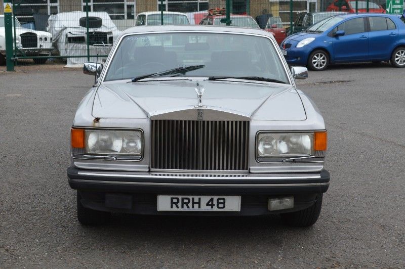 Rolls-Royce Silver Spirit