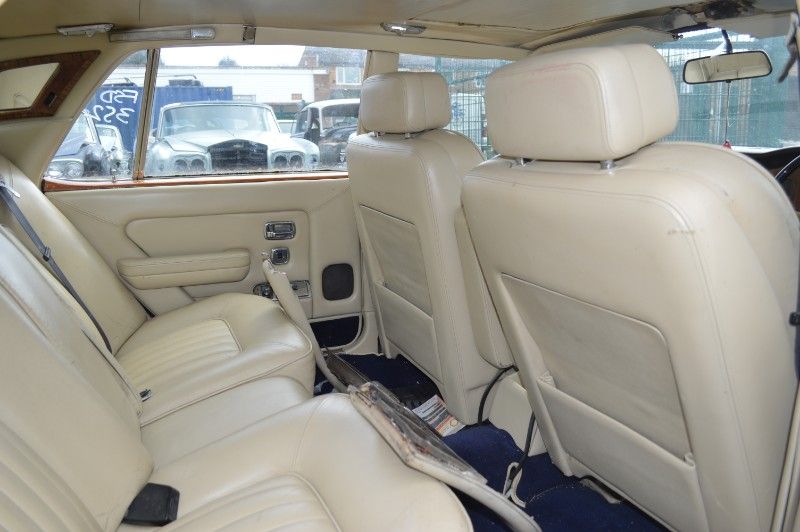 Rolls-Royce Silver Spirit