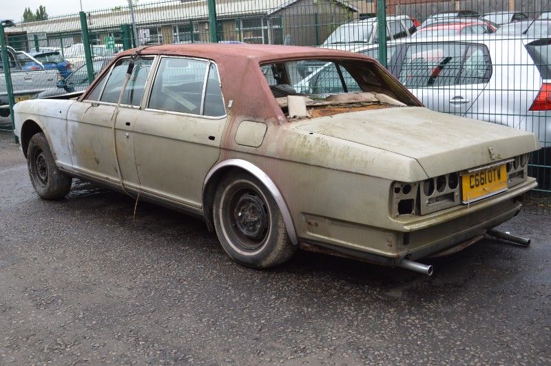 Rolls-Royce Silver Spirit