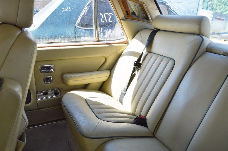 Rolls-Royce Silver Spirit