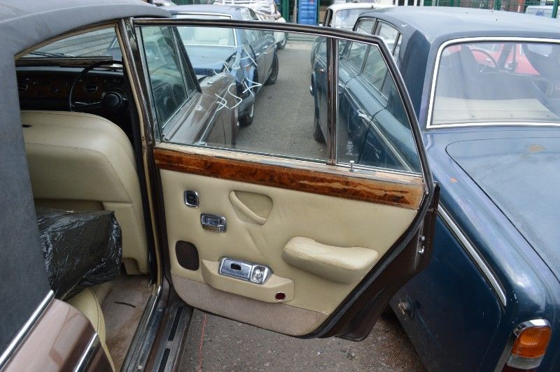 Rolls-Royce Silver Shadow  width=100%