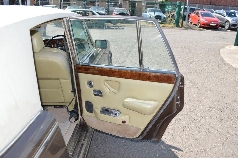 Rolls-Royce Silver Shadow II  width=100%