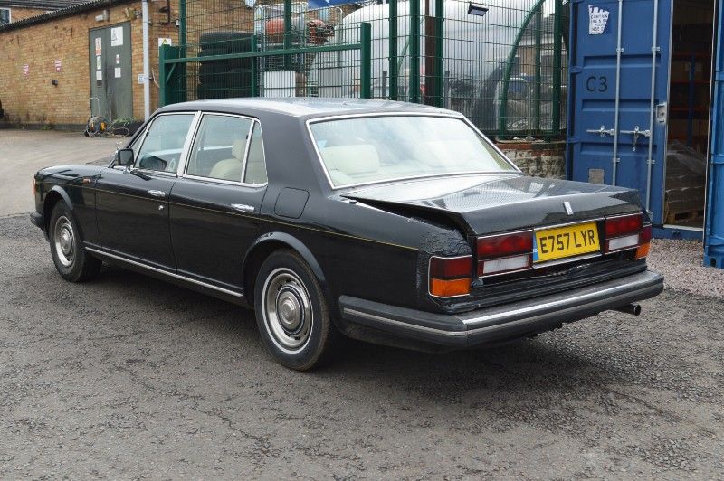 Rolls-Royce Silver Spirit