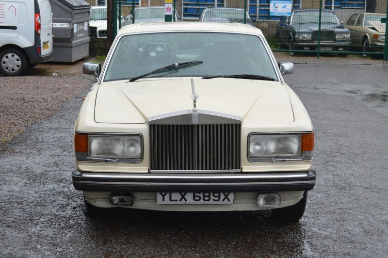 Rolls-Royce Silver Spirit  width=100%