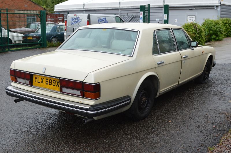 Rolls-Royce Silver Spirit  width=100%