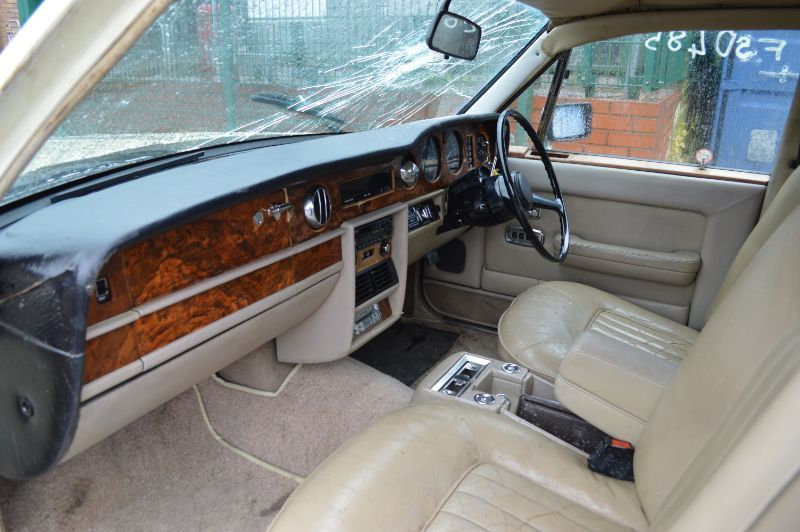 Rolls-Royce Silver Spirit  width=100%