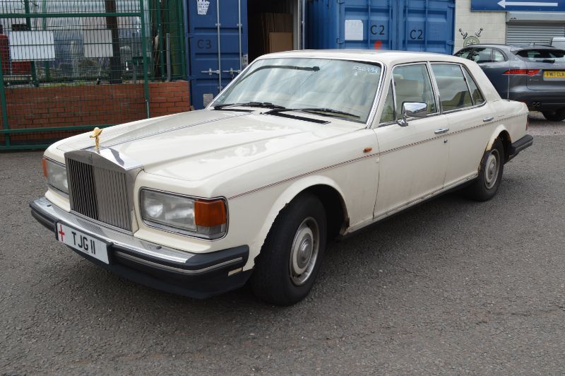 Rolls-Royce Silver Spirit  width=100%