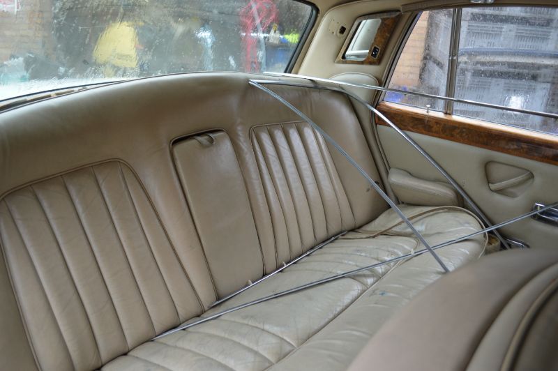 Rolls-Royce Silver Shadow  width=100%