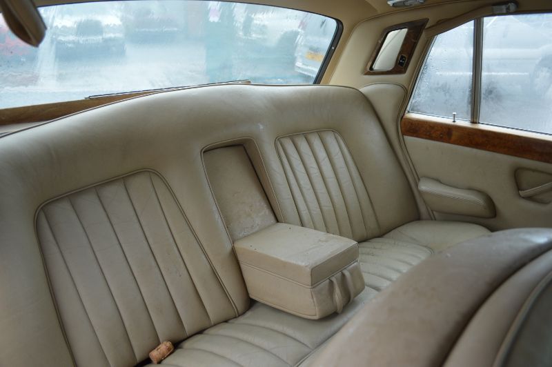 Rolls-Royce Silver Shadow  width=100%