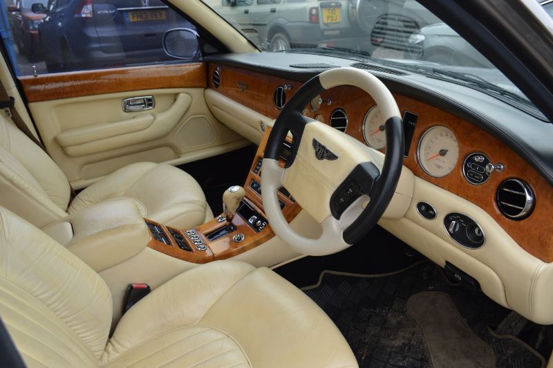 Bentley Arnage  width=100%