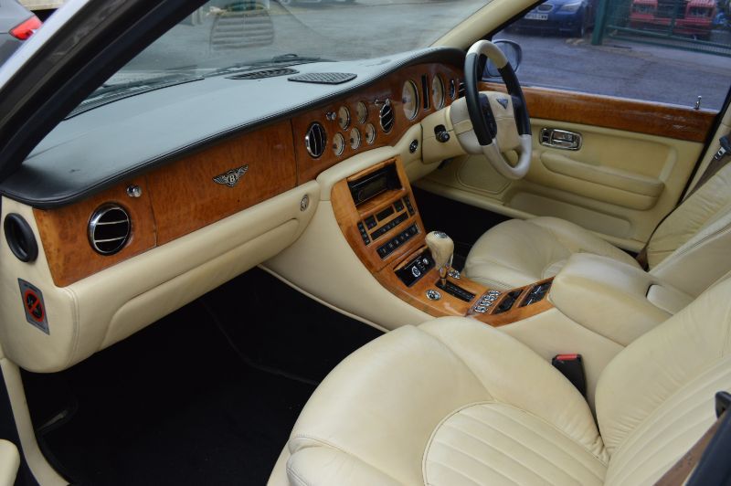 Bentley Arnage  width=100%